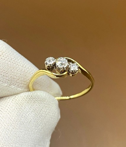 18ct yellow gold diamond - 18ct,
