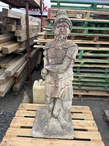 Huge garden statue - huge,