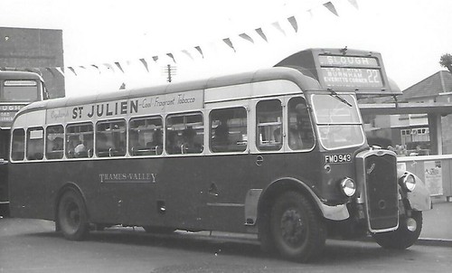 Bus photo fmo943 - photo:, thames