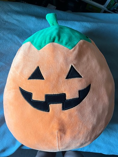 Paige the pumpkin - 12",