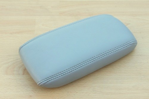 Armrest dove grey centre - /,