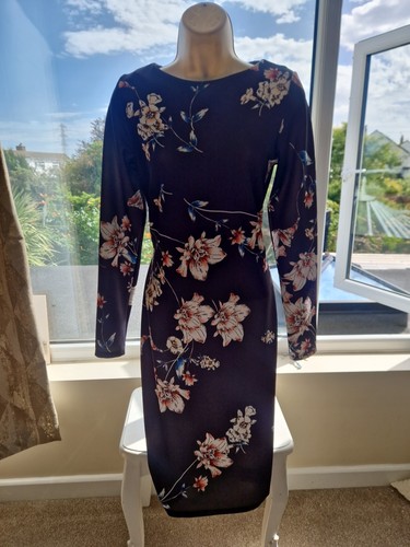 Black with floral pattern - black, from