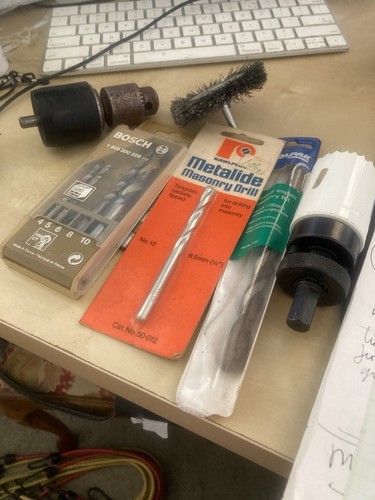 Various drill bits and - bits,