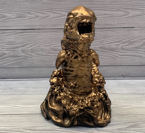 Alien chest burster figure - burster,