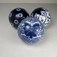 Decorative Carpet Balls x 3 - Blue and White - Ceramic - 8cm Diameter