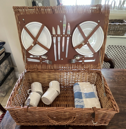Wicker brown picnic basket - brown, &