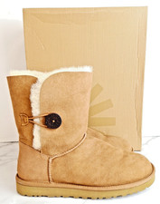 UGG Women's Bailey Button