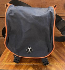 Crumpler Long Schlong Camera