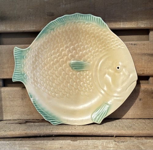 Vintage kitsch aged pottery - vintage,