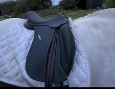 wintec wide saddle 17 inch seat