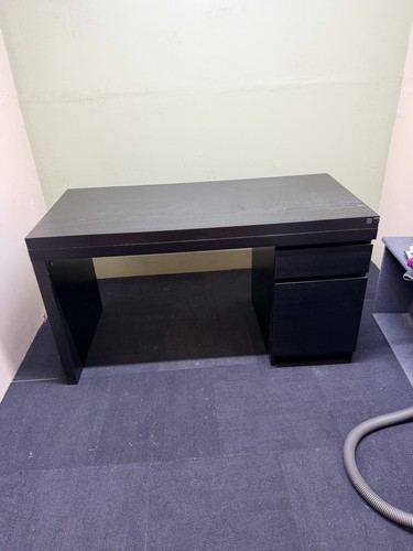Ikea malm desk - ikea,