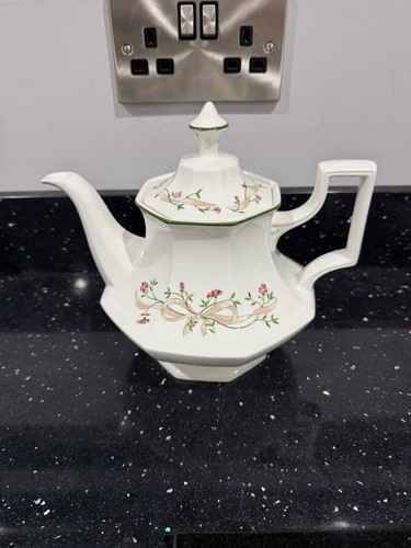 Eternal beau tea pot - beau,