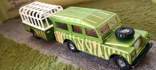 Corgi tarzan landrover and - corgi, 36