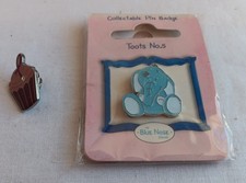 Collectable Pin Badges Toots No 5 My Blue Nose Friends & Breast Cancer Cupcake