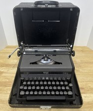 Vintage 1947 Royal Quiet De