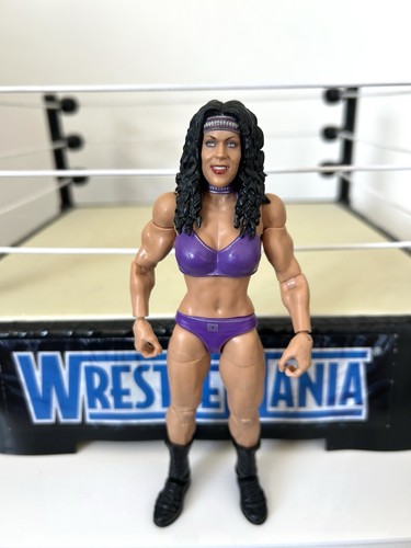 Wwe chyna wrestling figure - chyna,