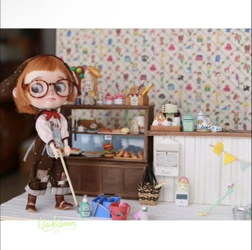 Unfinished doll house - unfinished,
