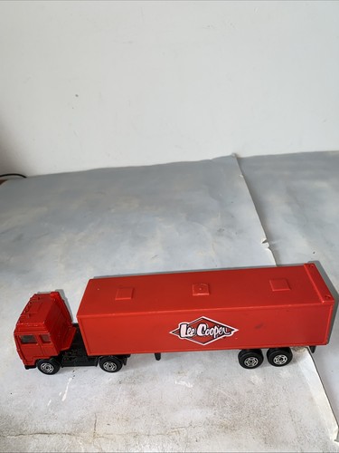 Corgi volvo globetrotter lee - volvo,