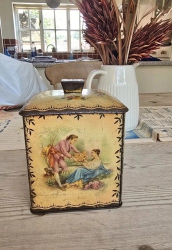 Beautiful vintage tin - tin,