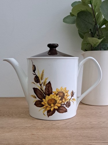 Vtg johnson brothers - vtg, pot