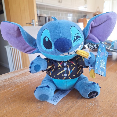 Disney stitch attacks snacks - stitch,
