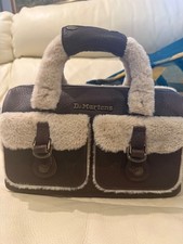 DR MARTENS LARGE KIEV BAG 