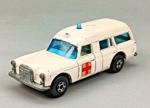 Matchbox superfast mercedes - 3,