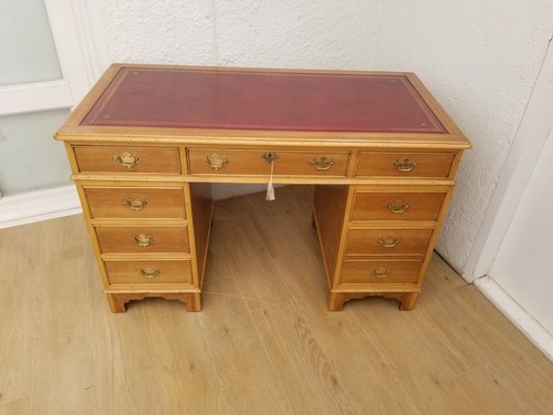 4x2ft vintage yew - vintage,