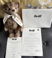 Steiff Royal Baby Windsor Bear 664267 Boxed & certificate ltd edition 1500/370 