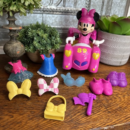 Disney minnie mouse - minnie, roadster