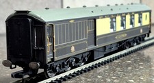 Hornby R4477 Pullman 12 Wheel
