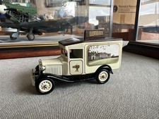 LLEDO  FORD A VIEW VAN FOR HAREWOOD HOUSE MINT/BOXED (S34)