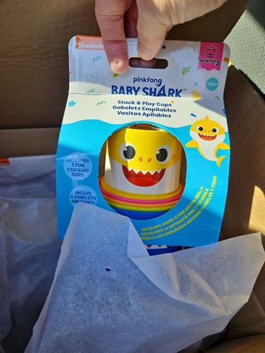Baby shark stacking cups - stacking,