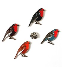 ROBIN garden bird Lapel Pin Badges,  Metal and enamel 30mm x 25mm