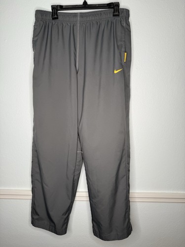 Nike livestrong track athletic - nike,