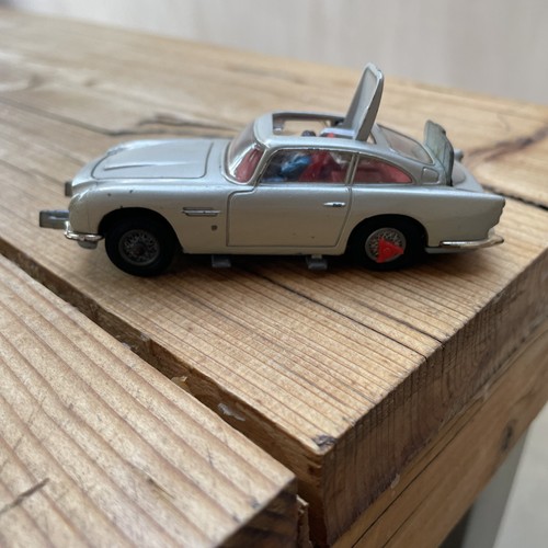 James bond aston - aston, martin