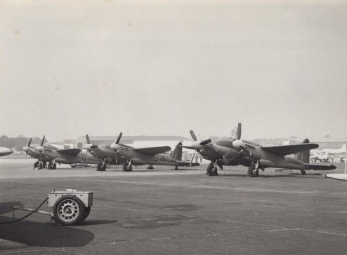 Ww2 raf havilland mosquito - havilland,