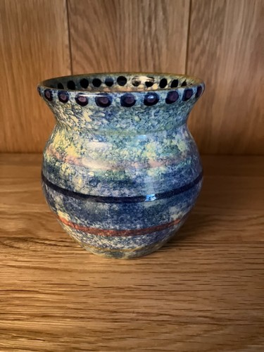 Welsh gwili studio pottery pot - gwili,