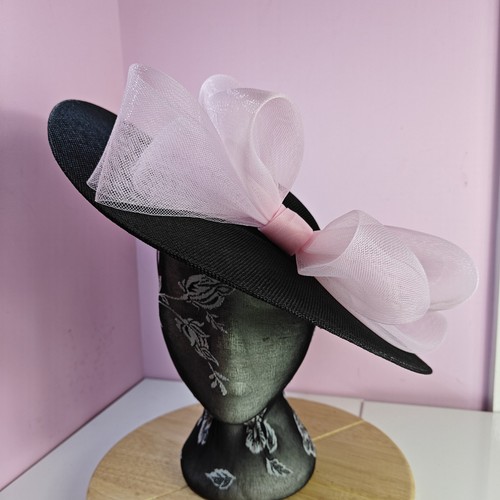 Black pink large fascinator - black,