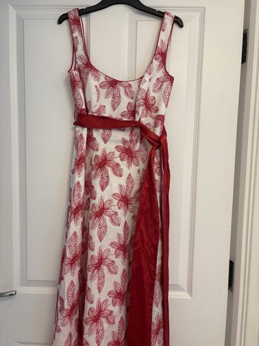 White and red lined debut - white,