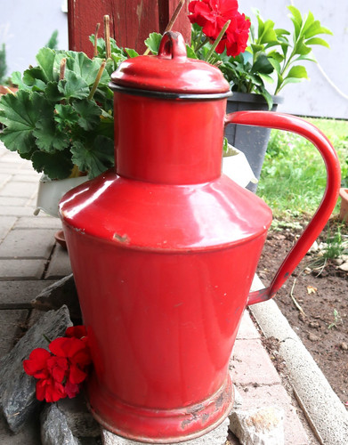 Large red enamel - red,