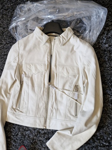100 genuine diesel leather - 100%,