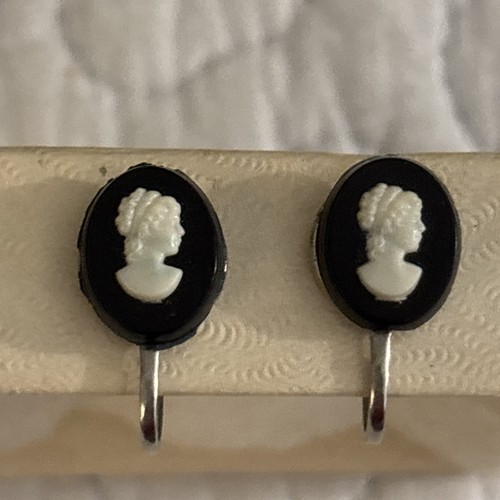 Vintage cameo oval - screw, back