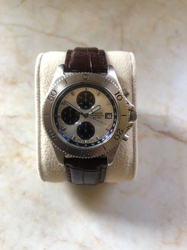 Accurist vintage panda dial - vintage,