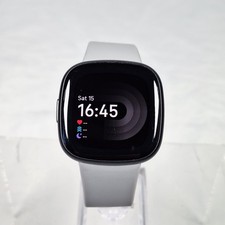 Fitbit Versa 4 Fitness Tracker Smartwatch Heart Rate GPS Sleep Heart Monitor