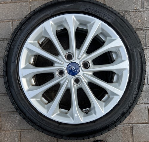 Ford fiesta wheel tyre - /,