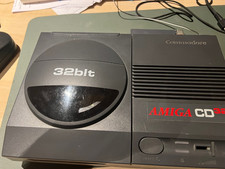 Amiga CD32, TF 328, 2 Controllers, Tank Mouse, 8GB CF, RGB cable + 8 Games