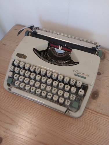 Vintage 1960s olympia - olympia, splendid