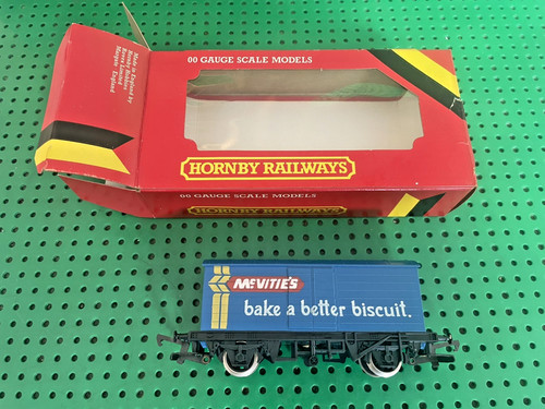Hornby r137 mcvities biscuits - r137,