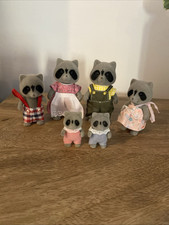 SYLVANIAN FAMILIES VINTAGE CHESTNUT RACCOON FAMILY